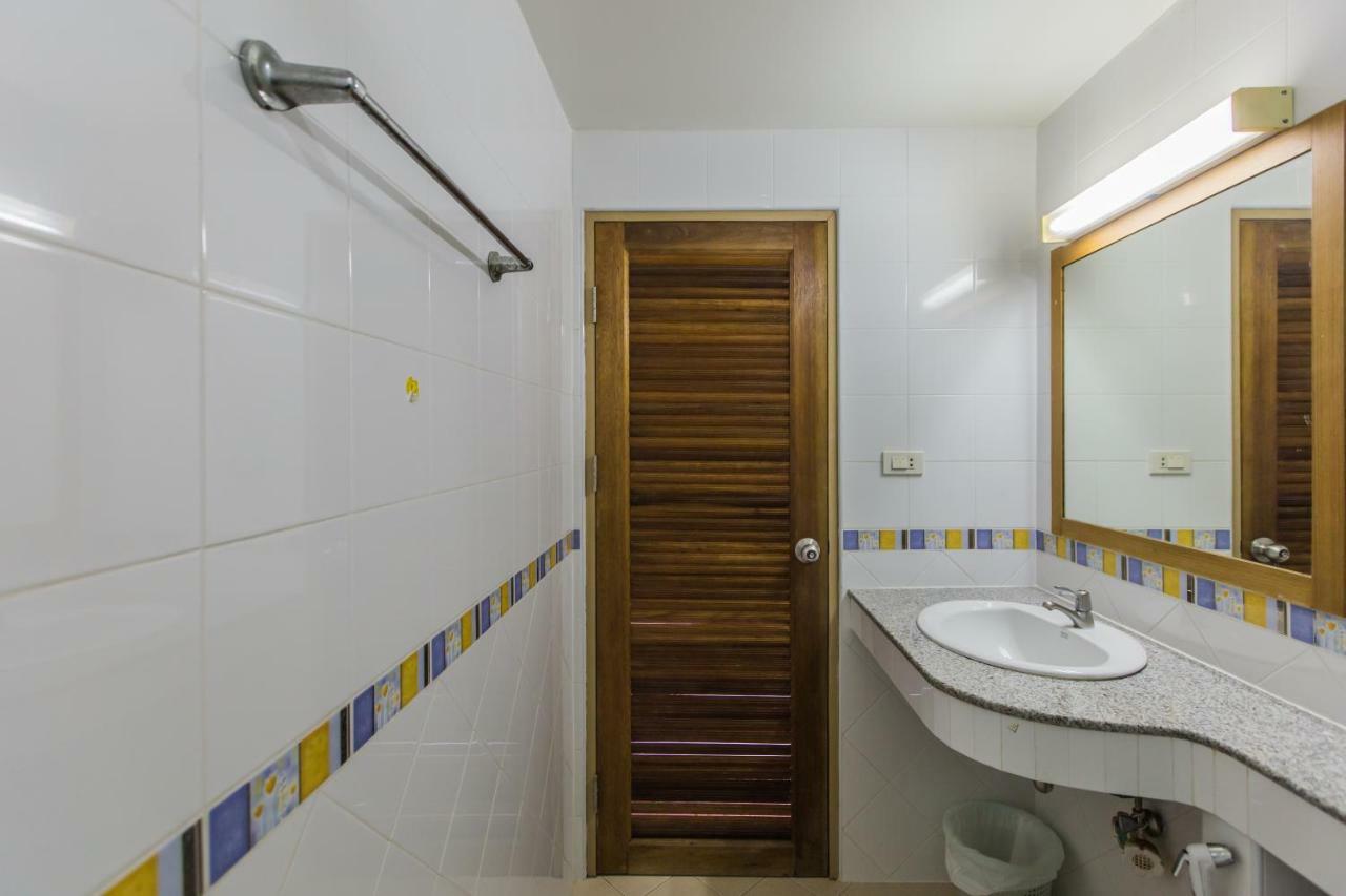 Chongko Guesthouse Phuket Eksteriør bilde